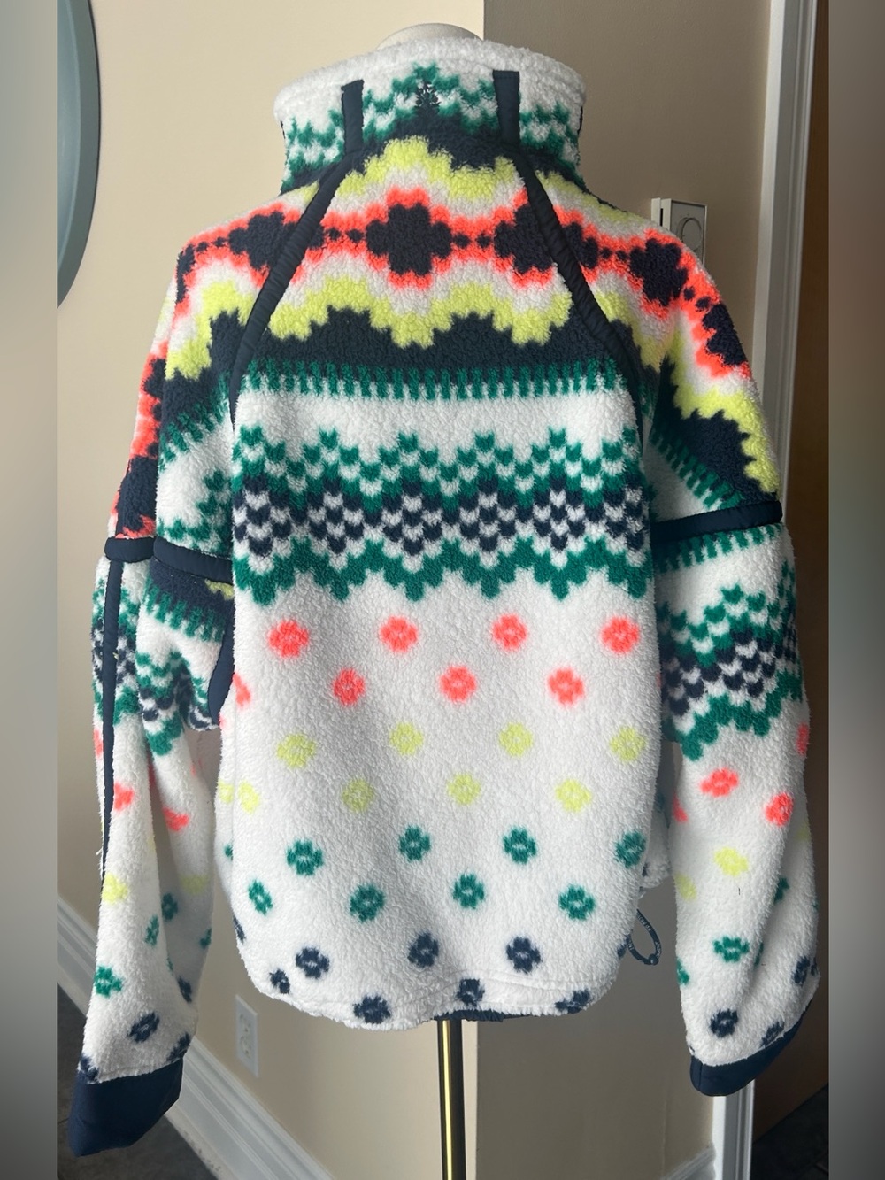 FREE PEOPLE x movement Mountain High Printed Half Zip Fleece size medium - Picture 9 of 11